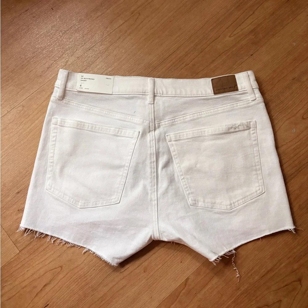 American Eagle Stretch Low-Rise Ex-Boyfriend Denim Shorts Size 4 NWT - Picture 4 of 4